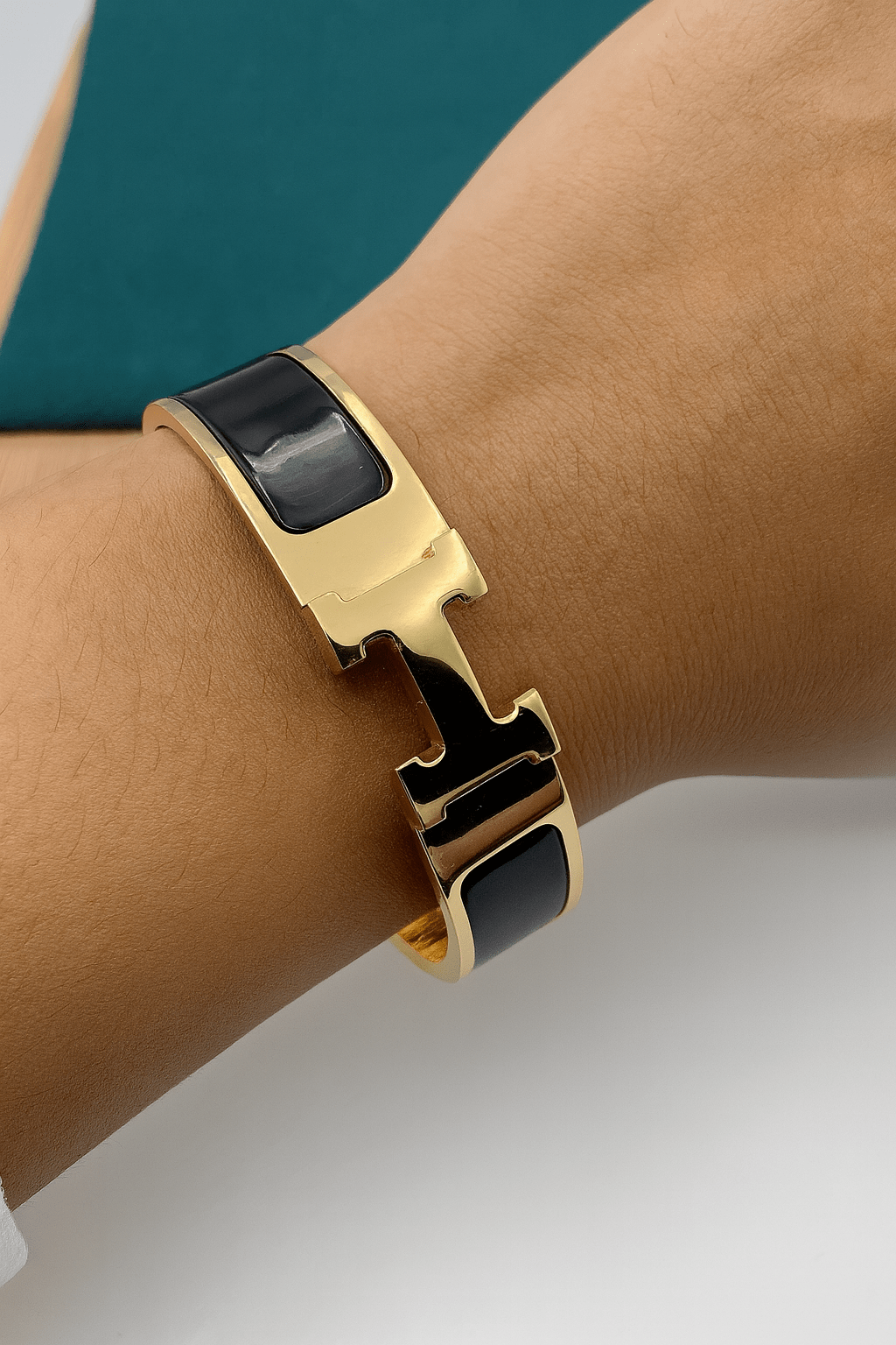 Luxury H Enamel Bracelet